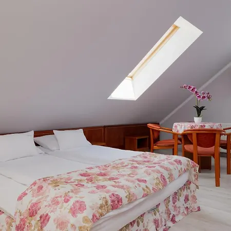 Rawia Bed & Breakfast 3*